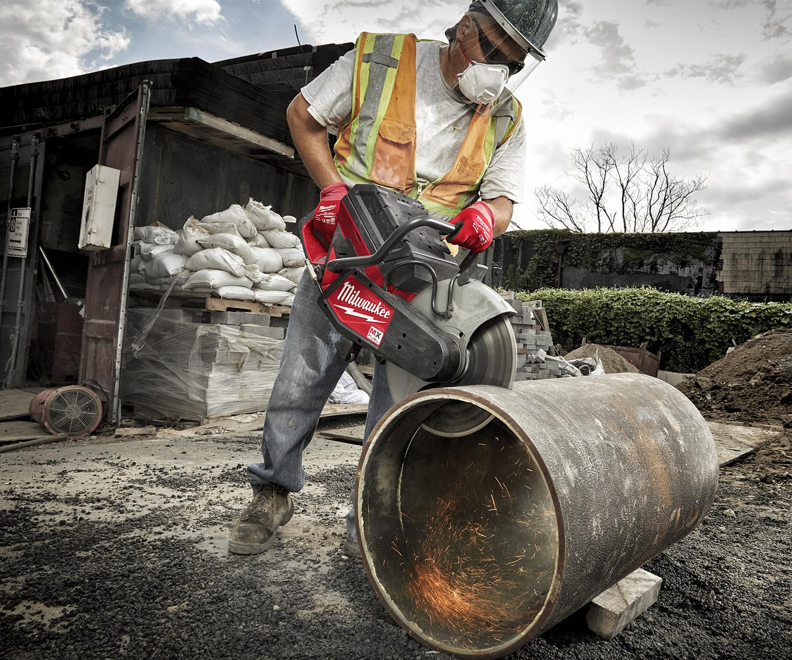 「Ki」新品FW25最新 Mesh Pile Crew WF L MX FUEL™ Cut-off Saw with Fastest Cuts | Milwaukee® Asia